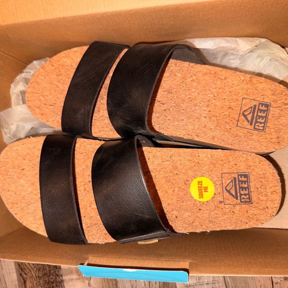 Reef Black Cushion Vista Sandals